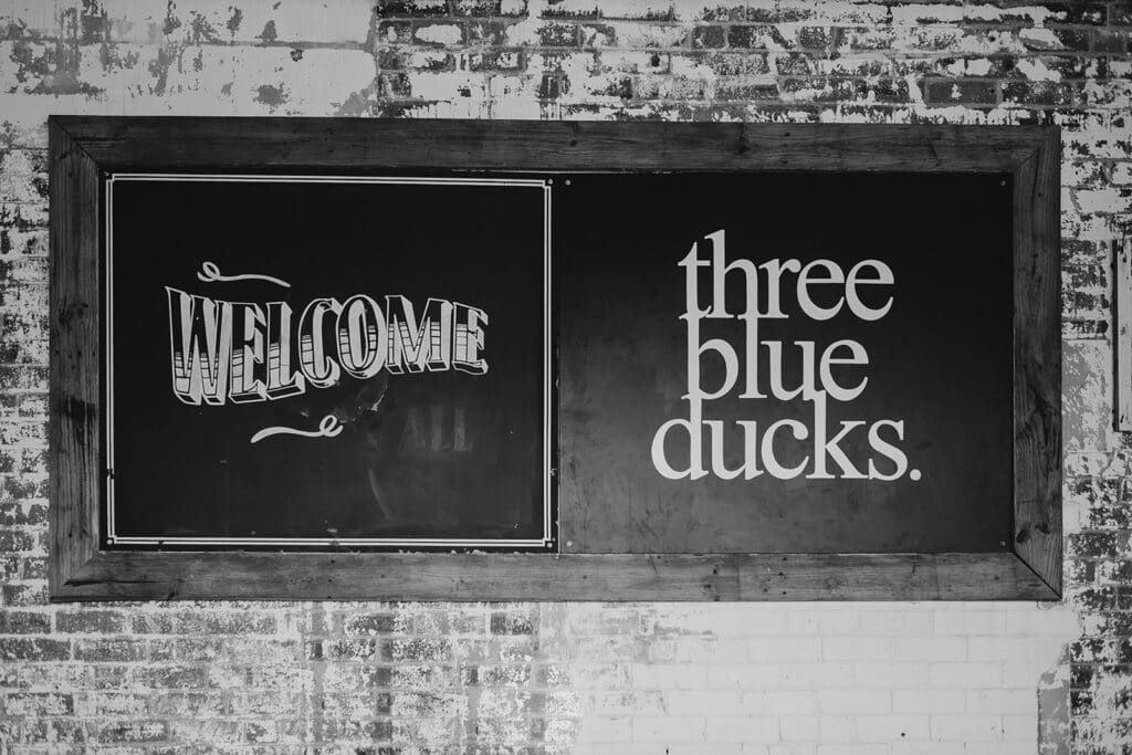 Three blue ducks wedding gui jorge photography